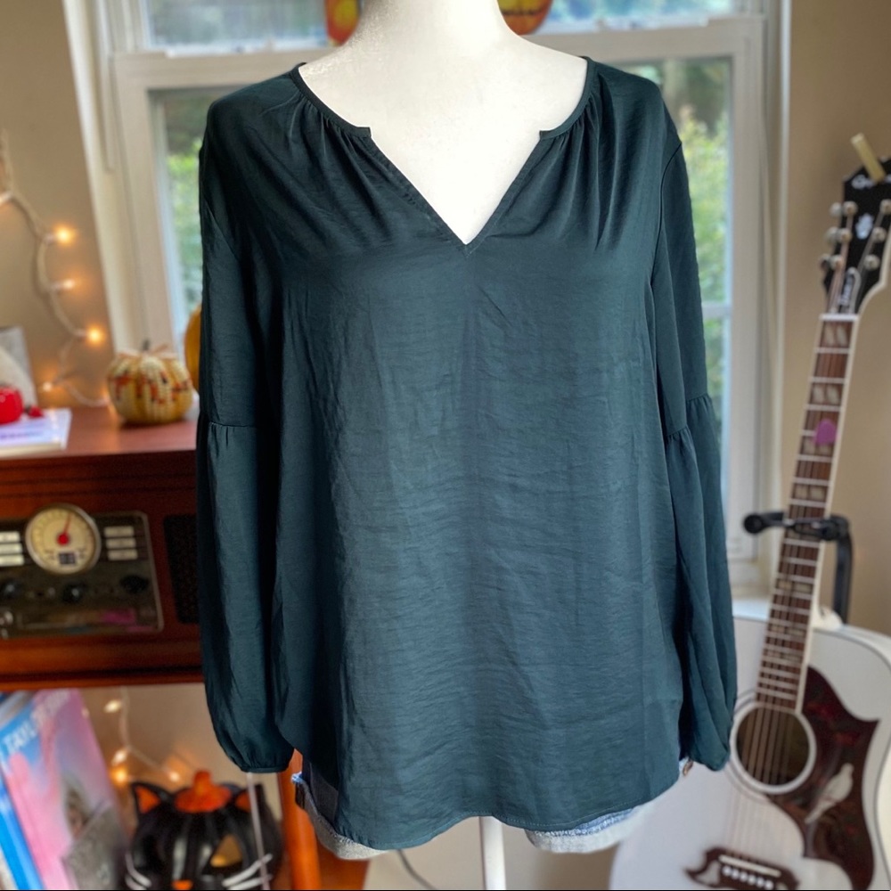 Deep green silky flowy blouse - L - Old Navy